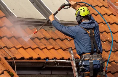 Démoussage et hydrofuge de toiture à Cropte